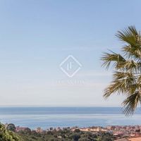 Вилла у моря в Испании, Каталония, Льорет-де-Мар, 500 кв.м.