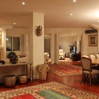 House in the suburbs in Republic of Cyprus, Eparchia Pafou, 400 sq.m.