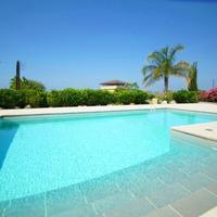 House in the suburbs in Republic of Cyprus, Eparchia Pafou, 191 sq.m.