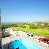 Villa in the suburbs in Republic of Cyprus, Eparchia Pafou, Paphos