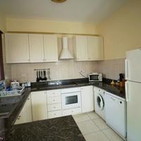 Вилла на второй линии моря/озера на Кипре, Пафос, 200 кв.м.