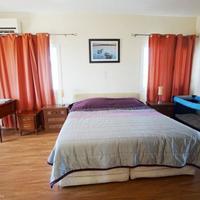 Вилла на второй линии моря/озера на Кипре, Пафос, 200 кв.м.