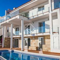 Вилла у моря в Испании, Каталония, Льорет-де-Мар, 275 кв.м.