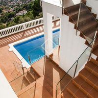 Вилла у моря в Испании, Каталония, Льорет-де-Мар, 275 кв.м.