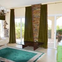 Вилла на второй линии моря/озера, в пригороде на Кипре, Пафос, 400 кв.м.