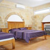 Вилла на второй линии моря/озера, в пригороде на Кипре, Пафос, 400 кв.м.