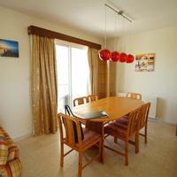 Townhouse in the city center, in the suburbs in Republic of Cyprus, Eparchia Pafou, 160 sq.m.