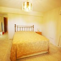 Townhouse in the city center, in the suburbs in Republic of Cyprus, Eparchia Pafou, 160 sq.m.