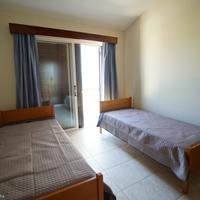 Townhouse in the city center, in the suburbs in Republic of Cyprus, Eparchia Pafou, 160 sq.m.