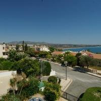 Townhouse in the city center, in the suburbs in Republic of Cyprus, Eparchia Pafou, 160 sq.m.