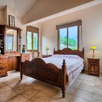 Вилла в пригороде на Кипре, Пафос, 300 кв.м.