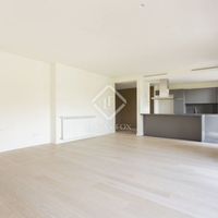 Apartment in the big city in Spain, Catalunya, Barcelona, 115 sq.m.