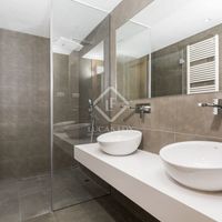 Apartment in the big city in Spain, Catalunya, Barcelona, 115 sq.m.