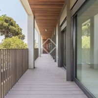 Apartment in the big city in Spain, Catalunya, Barcelona, 115 sq.m.