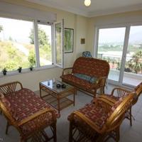 Дом в центре города в Турции, 210 кв.м.