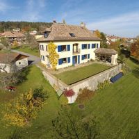 Villa in Switzerland, Vaud, Ballaigues, 280 sq.m.