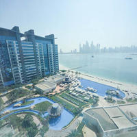 Квартира в центре города, на первой линии моря/озера в ОАЭ, Дубаи, 212 кв.м.