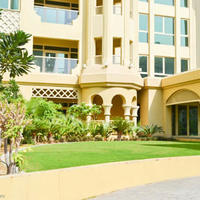 Квартира в центре города, на первой линии моря/озера в ОАЭ, Дубаи, 147 кв.м.