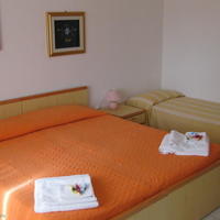 Отель (гостиница) на первой линии моря/озера в Италии, Сардиния, Палау, 1115 кв.м.