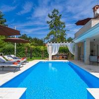 Villa in the suburbs in Croatia, Vodnjan, 205 sq.m.