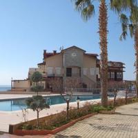 Flat at the first line of the sea / lake in Turkey, 120 sq.m.