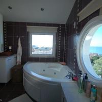 Flat at the first line of the sea / lake in Turkey, 120 sq.m.