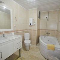 Квартира на второй линии моря/озера, в центре города в Турции, 120 кв.м.