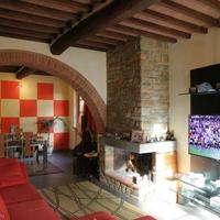 House in the suburbs in Italy, Pienza, 200 sq.m.