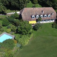 Villa in Switzerland, Vaud, Brent, 736 sq.m.