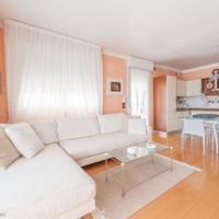 Apartment at the second line of the sea / lake, in the city center in Italy, Venice,  Venice, 116 sq.m.