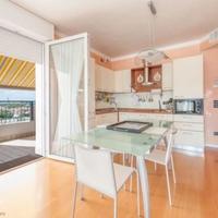 Apartment at the second line of the sea / lake, in the city center in Italy, Venice,  Venice, 116 sq.m.