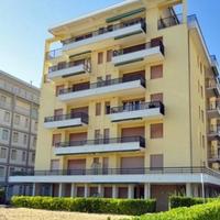 Apartment in the city center, at the first line of the sea / lake in Italy, Venice,  Venice, 65 sq.m.