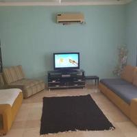 Квартира на второй линии моря/озера, в центре города в Турции, 110 кв.м.