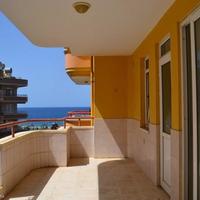 Flat in the city center, at the first line of the sea / lake in Turkey, 125 sq.m.