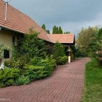 Villa in the suburbs in Hungary, Heves, 205 sq.m.