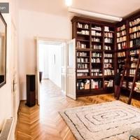 Flat in the city center in Hungary, Budapest, 107 sq.m.