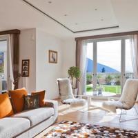 Apartment in the suburbs in Switzerland, Lugano, 682 sq.m.