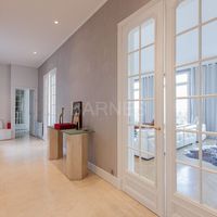 Flat in France, Paris, 234 sq.m.