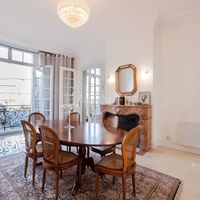 Flat in France, Paris, 234 sq.m.