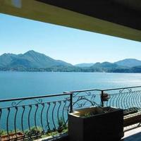 Penthouse in the city center, at the first line of the sea / lake in Italy, Lombardia, Como, 90 sq.m.