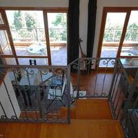 Penthouse in the city center, at the first line of the sea / lake in Italy, Lombardia, Como, 90 sq.m.