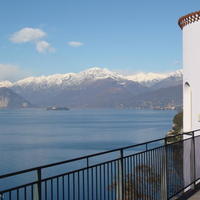 House at the first line of the sea / lake in Italy, Lombardia, Varese, 500 sq.m.