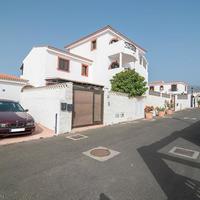 Villa at the second line of the sea / lake in Spain, Canary Islands, Valsequillo de Gran Canaria, 150 sq.m.