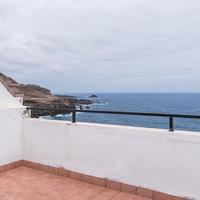 Flat at the second line of the sea / lake, in the suburbs in Spain, Canary Islands, Valsequillo de Gran Canaria, 86 sq.m.
