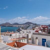 Апартаменты на второй линии моря/озера, в центре города в Испании, Канарские Острова, Вальсекильо-де-Гран-Канария, 150 кв.м.