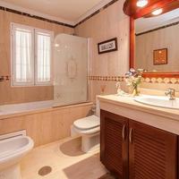 Chalet at the second line of the sea / lake in Spain, Canary Islands, Valsequillo de Gran Canaria, 330 sq.m.