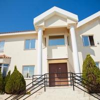 Villa in the suburbs in Republic of Cyprus, Lemesou, Limassol, 330 sq.m.