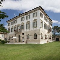 Villa in Italy, Venice, Verona, 1800 sq.m.