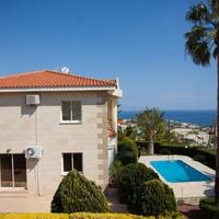 Villa in the suburbs in Republic of Cyprus, Lemesou, Limassol, 330 sq.m.