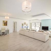 Penthouse in the city center, at the first line of the sea / lake in Republic of Cyprus, Lemesou, 144 sq.m.